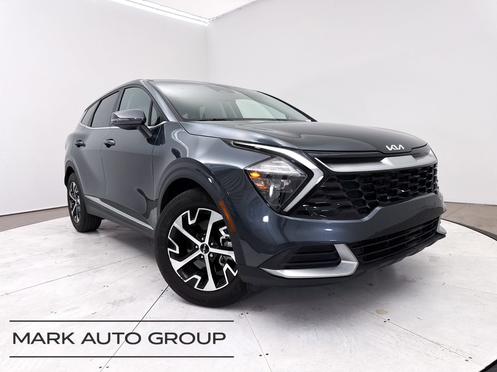 Certified 2023 Kia Sportage EX FWD image 1