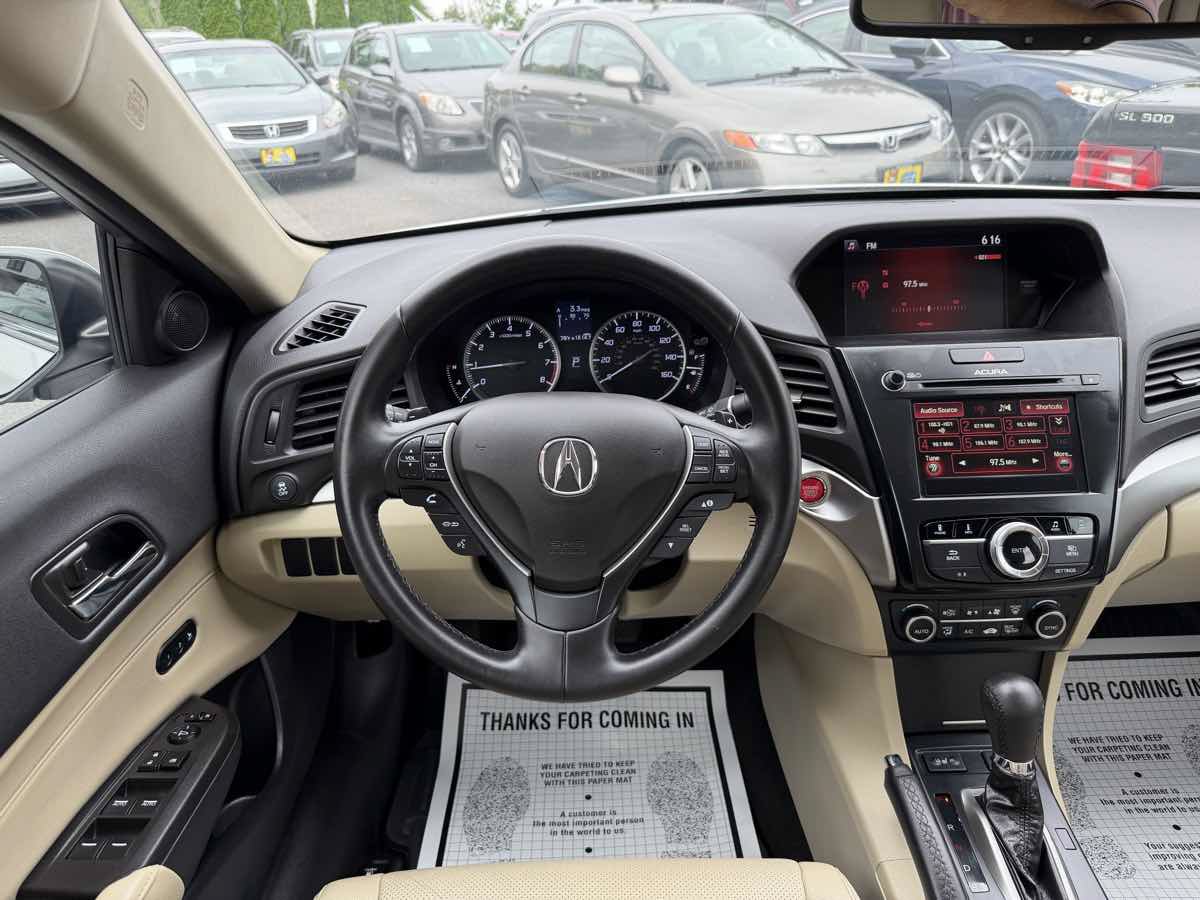 Used 2017 Acura ILX FWD image 14