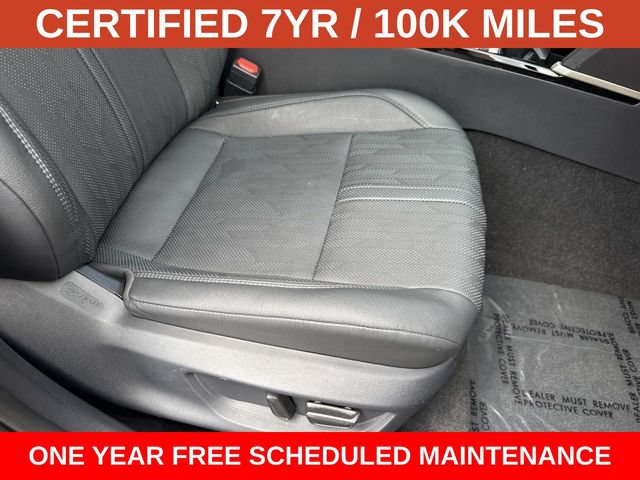Used 2025 Toyota Camry XSE FWD image 10