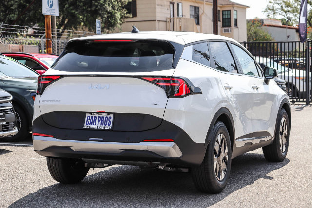 New 2027 Kia Sportage LX FWD image 16