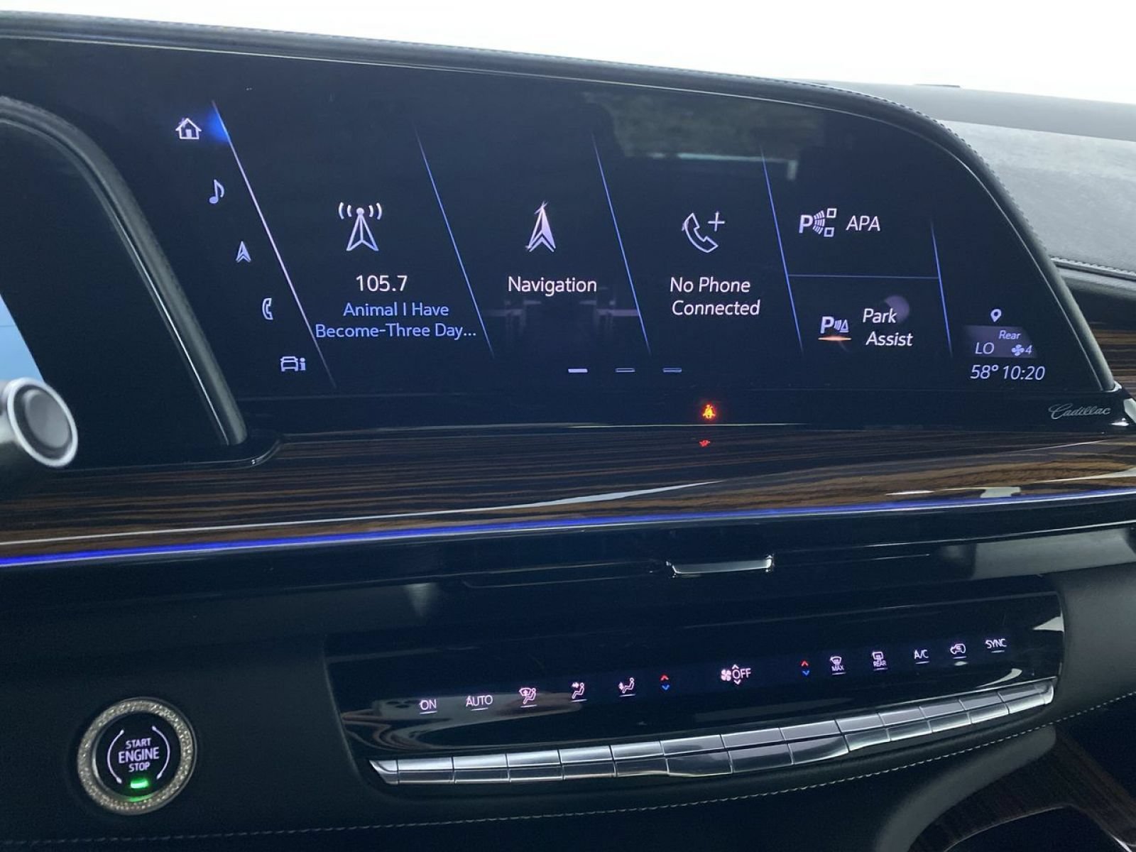 Certified 2021 Cadillac Escalade Premium Luxury AWD/4WD image 5