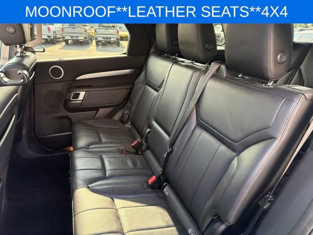 Used 2020 Land Rover Discovery Landmark AWD/4WD image 17