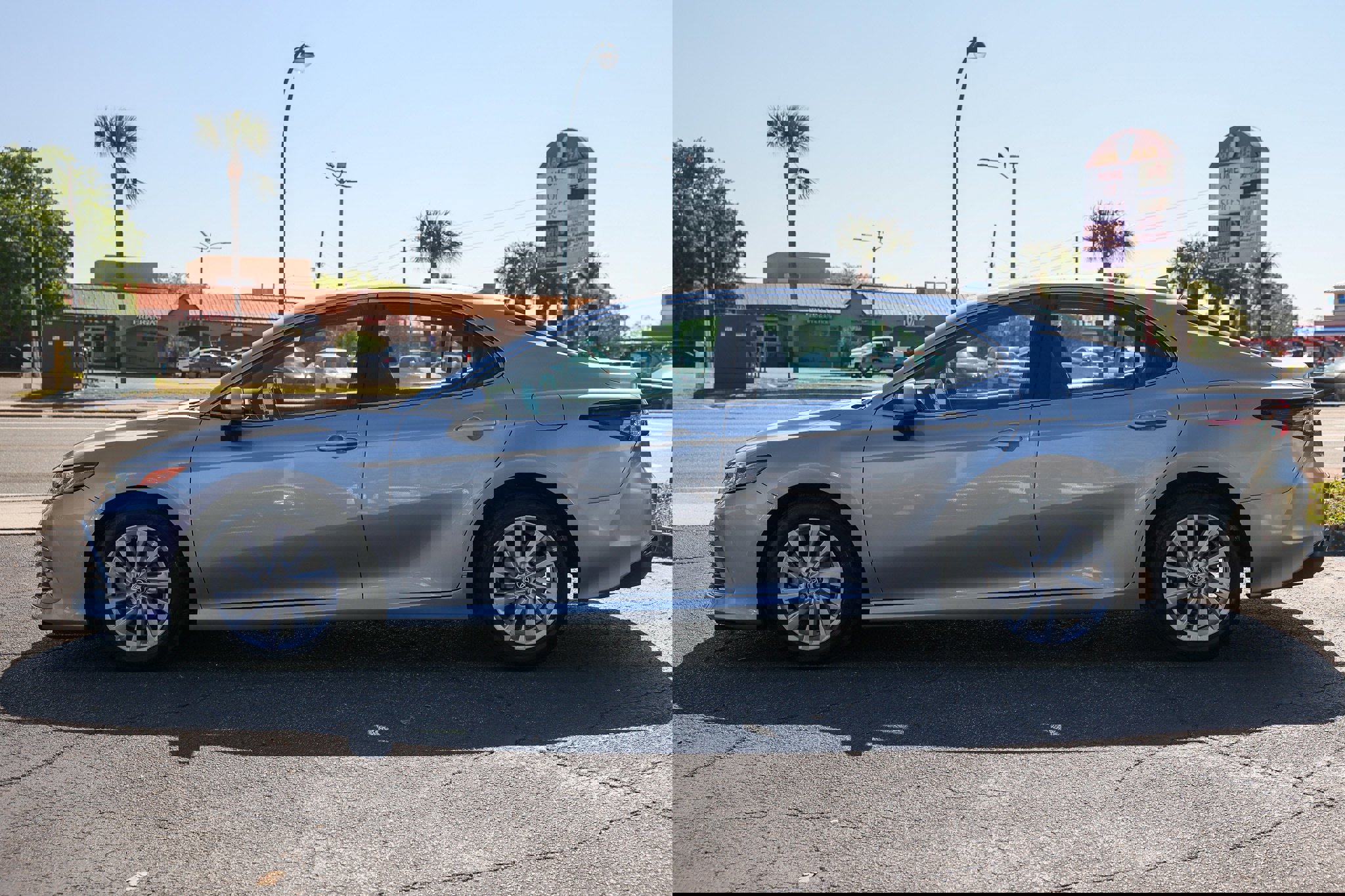 Used 2023 Toyota Camry LE image 8