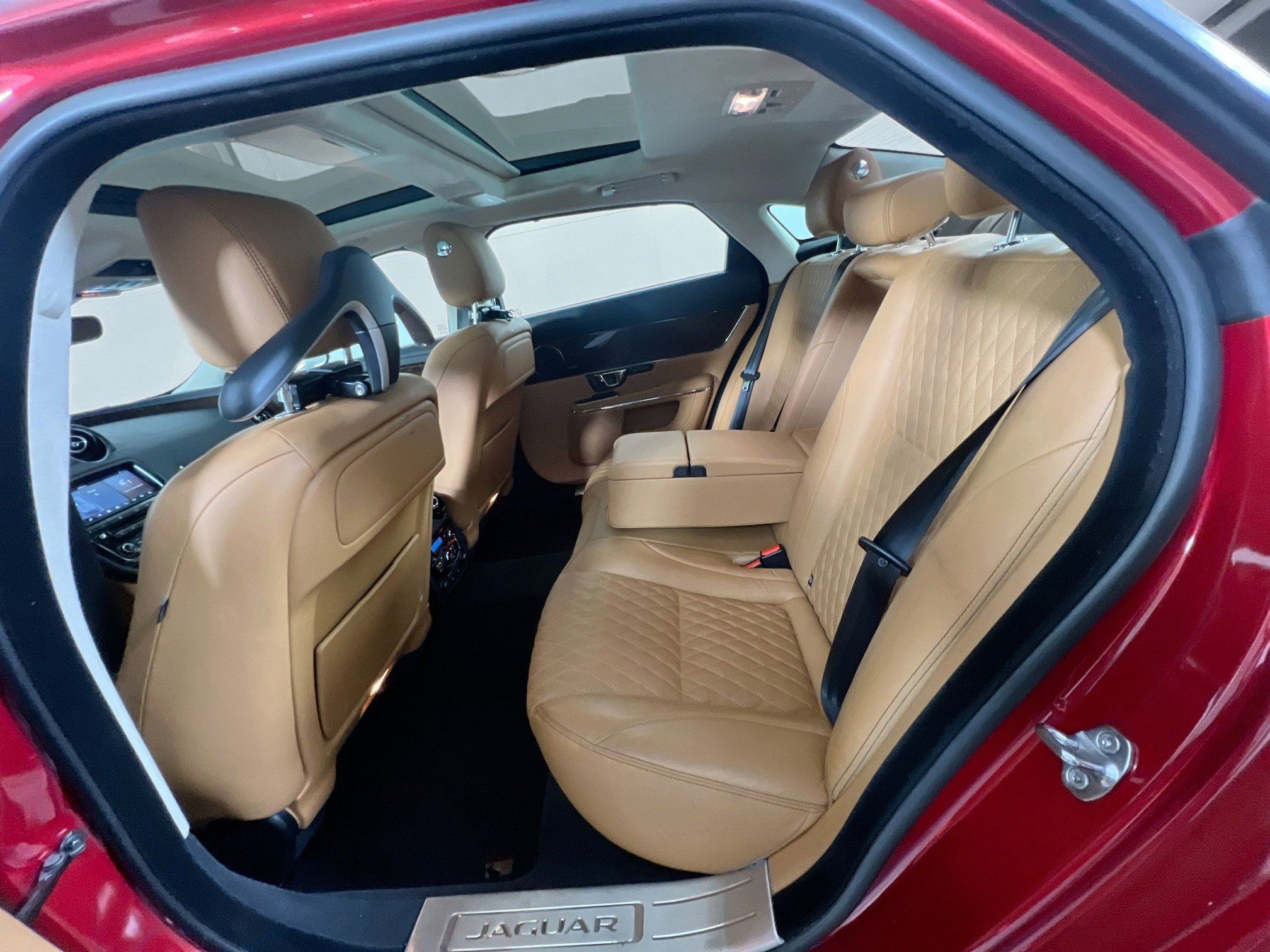 Used 2019 Jaguar XJ L Portfolio image 26