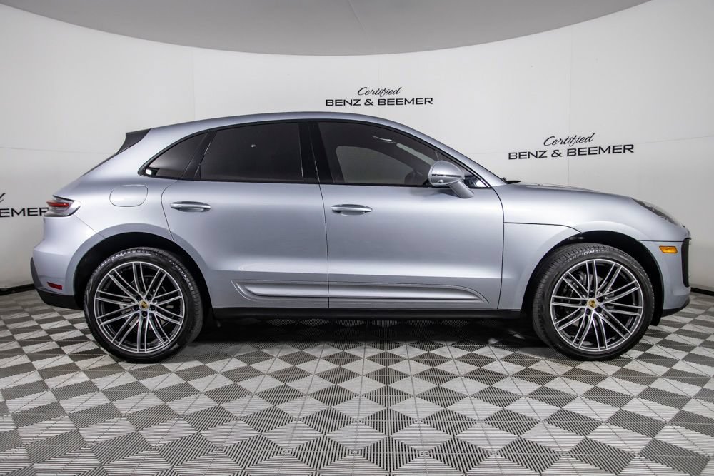 Used 2024 Porsche Macan AWD/4WD image 11