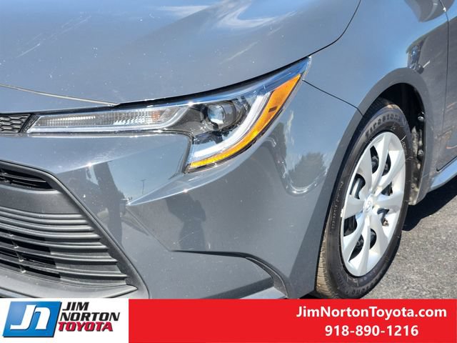Used 2026 Toyota Corolla LE FWD image 10