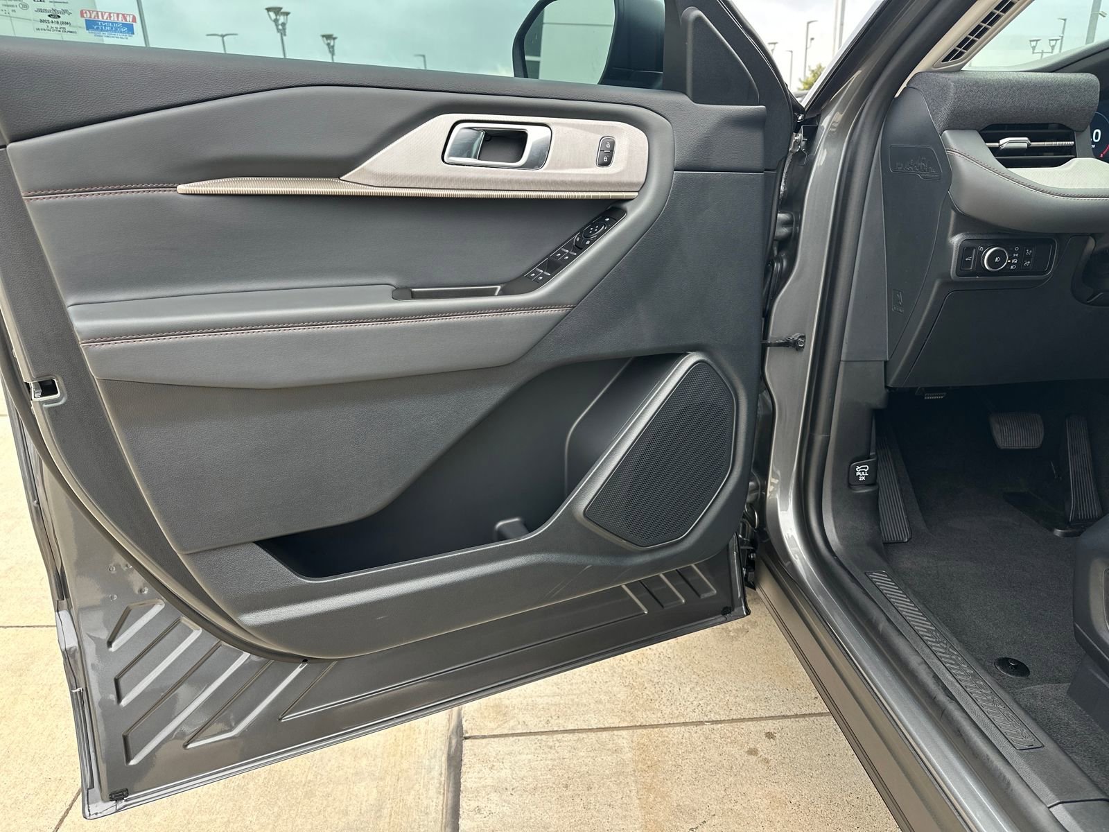 New 2026 Ford Explorer Active w/ Active Comfort Package image 40