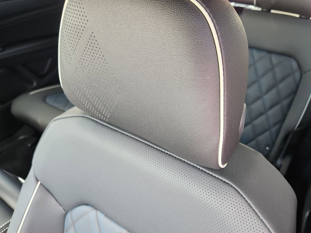 New 2026 Volkswagen Atlas Cross Sport SEL Premium R-Line image 5