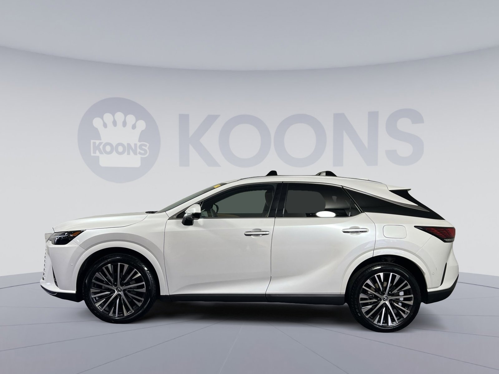 Used 2024 Lexus RX 350 w/ Convenience Package image 2