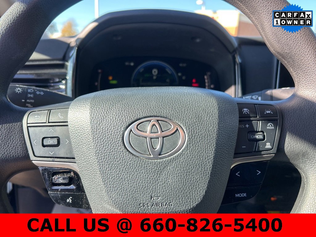 Used 2025 Toyota Camry LE image 12