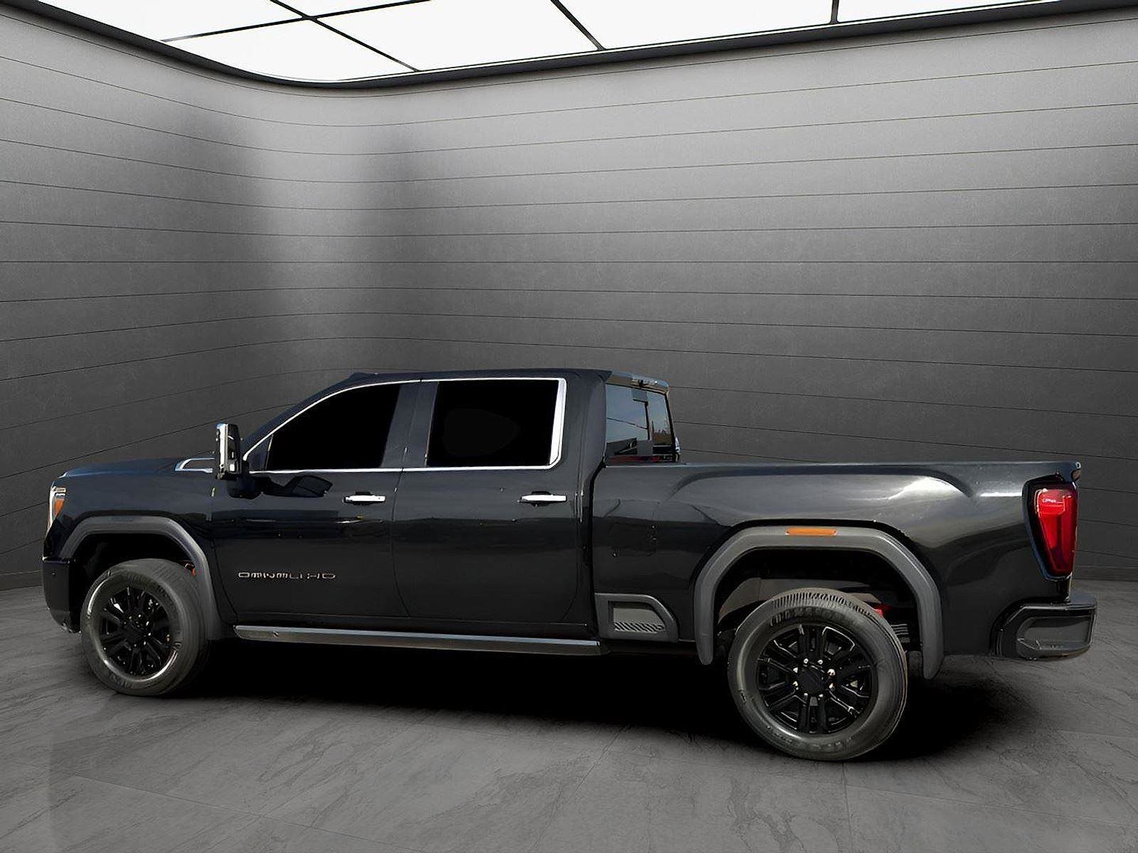 Used 2022 GMC Sierra 2500 Denali w/ Denali Black Diamond Edition image 9