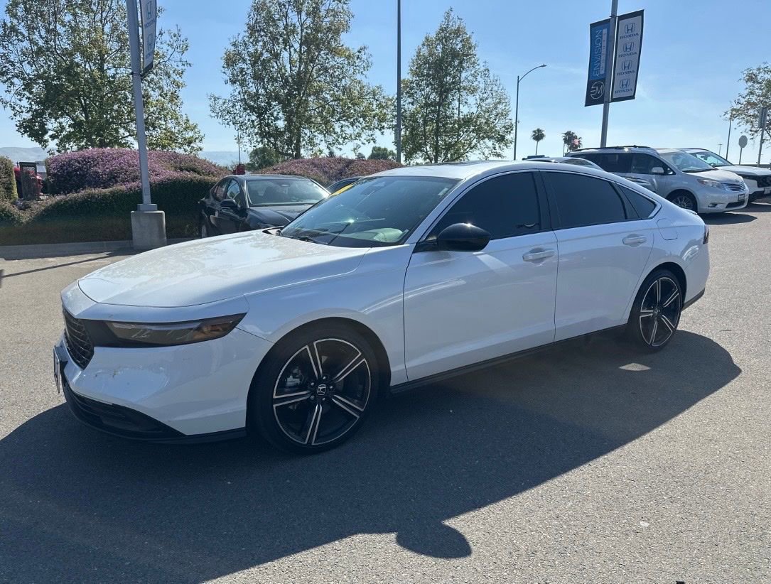Used 2024 Honda Accord Sport image 5