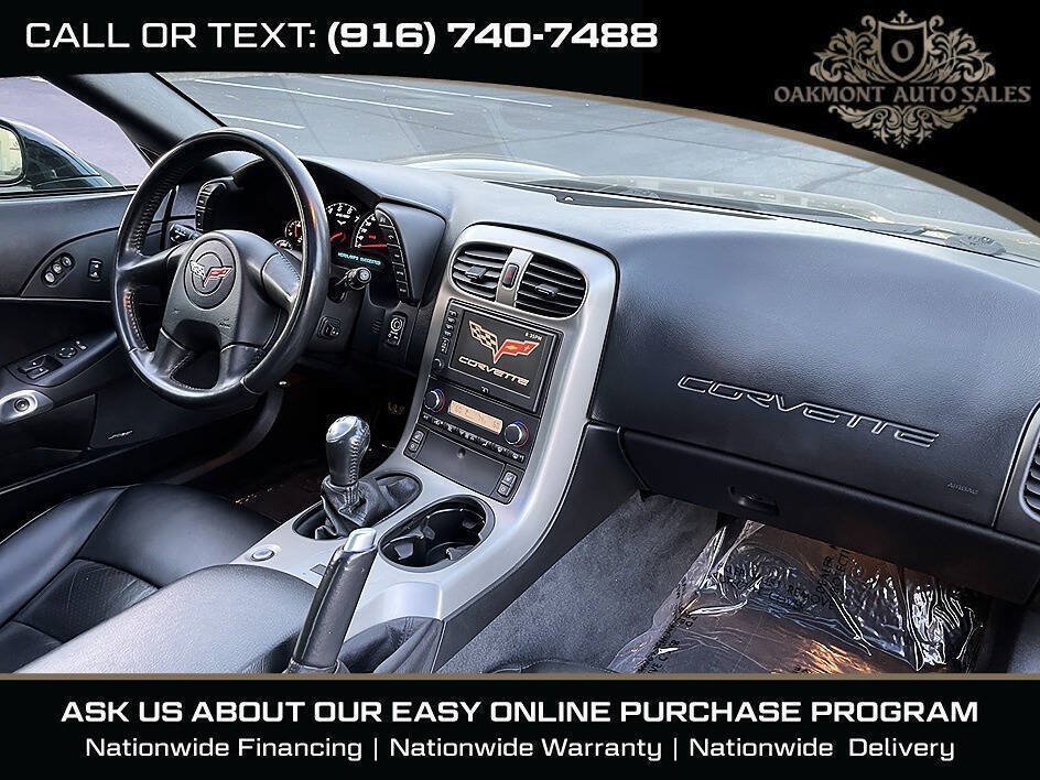 Used 2005 Chevrolet Corvette Coupe w/ Preferred Equipment Group RWD image 15