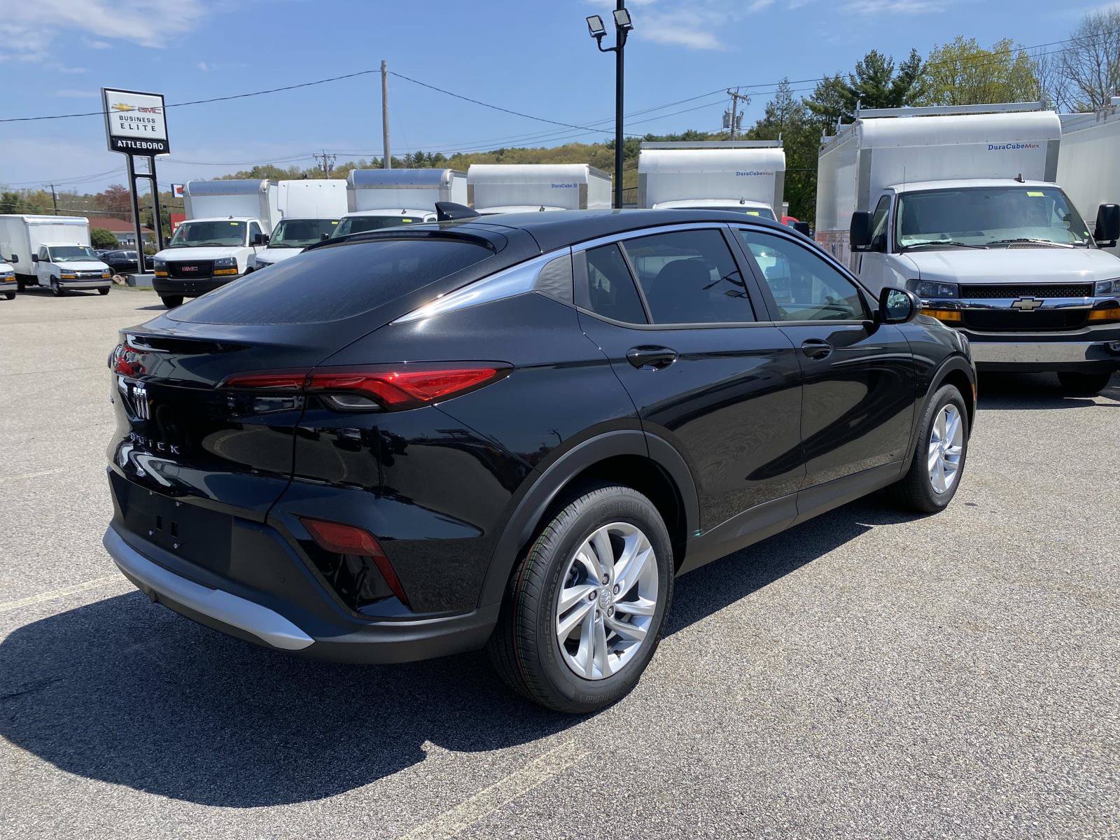New 2026 Buick Envista Preferred FWD image 3