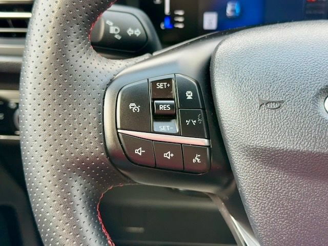 Used 2024 Ford Escape ST-Line w/ Tech Pack #1 FWD image 17