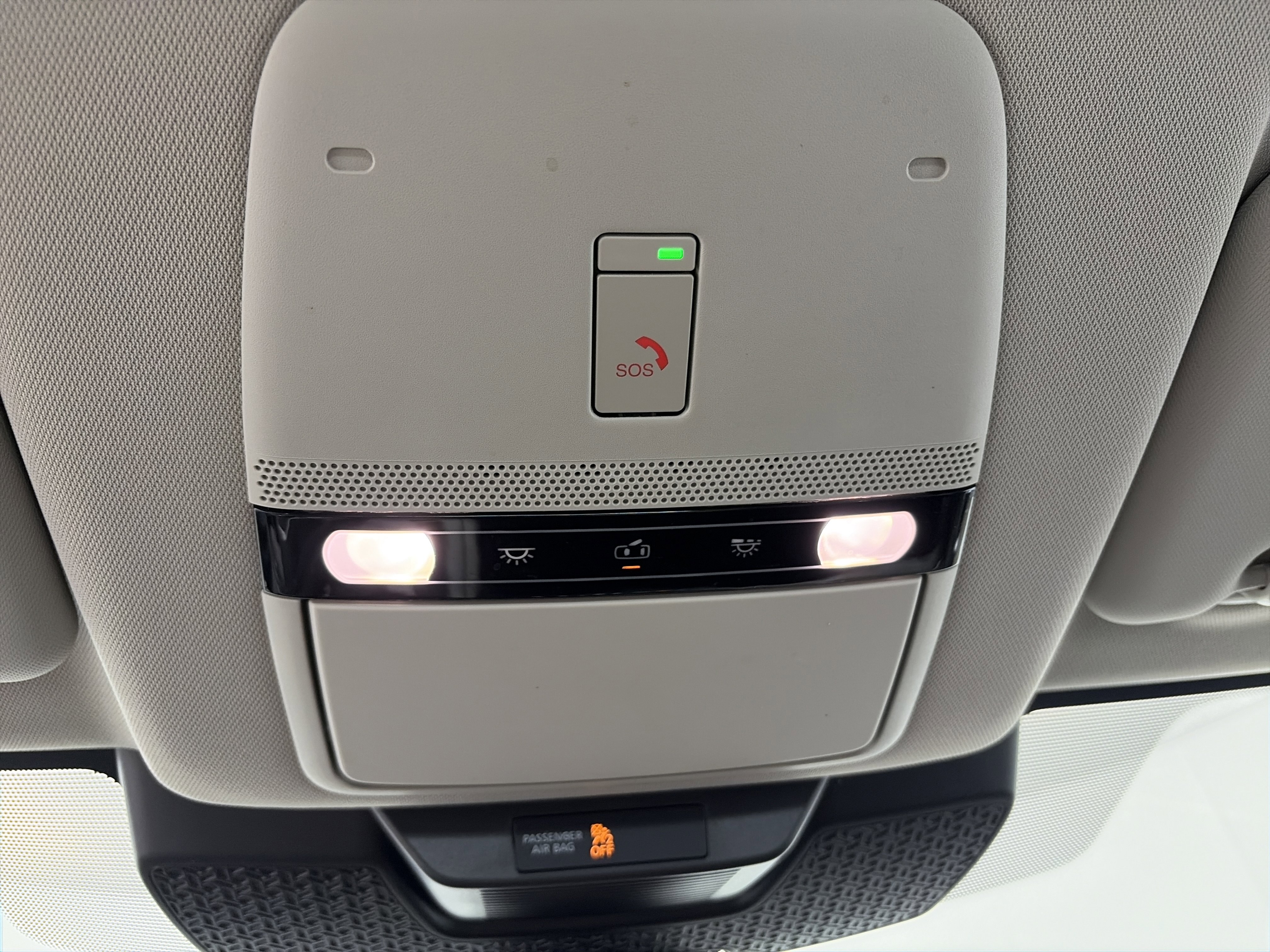 Used 2023 Nissan Ariya AWD image 38