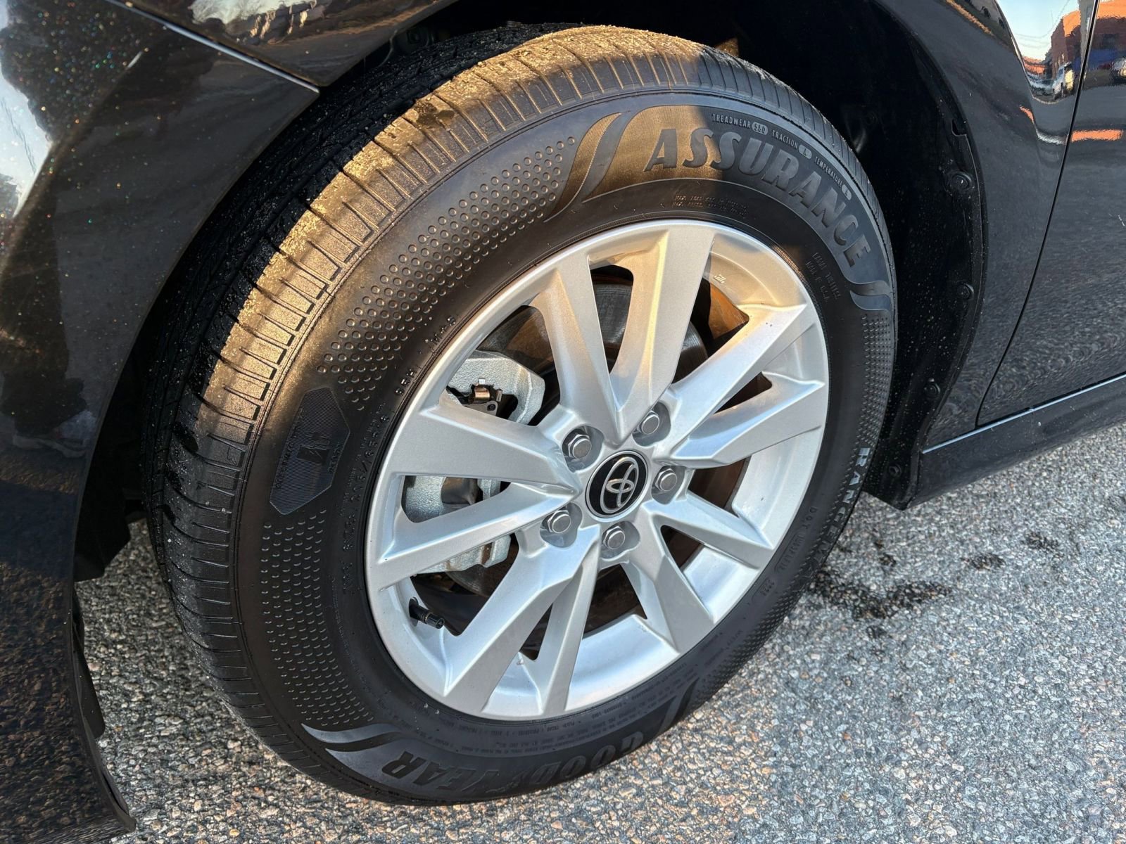 Used 2025 Toyota Camry LE image 29