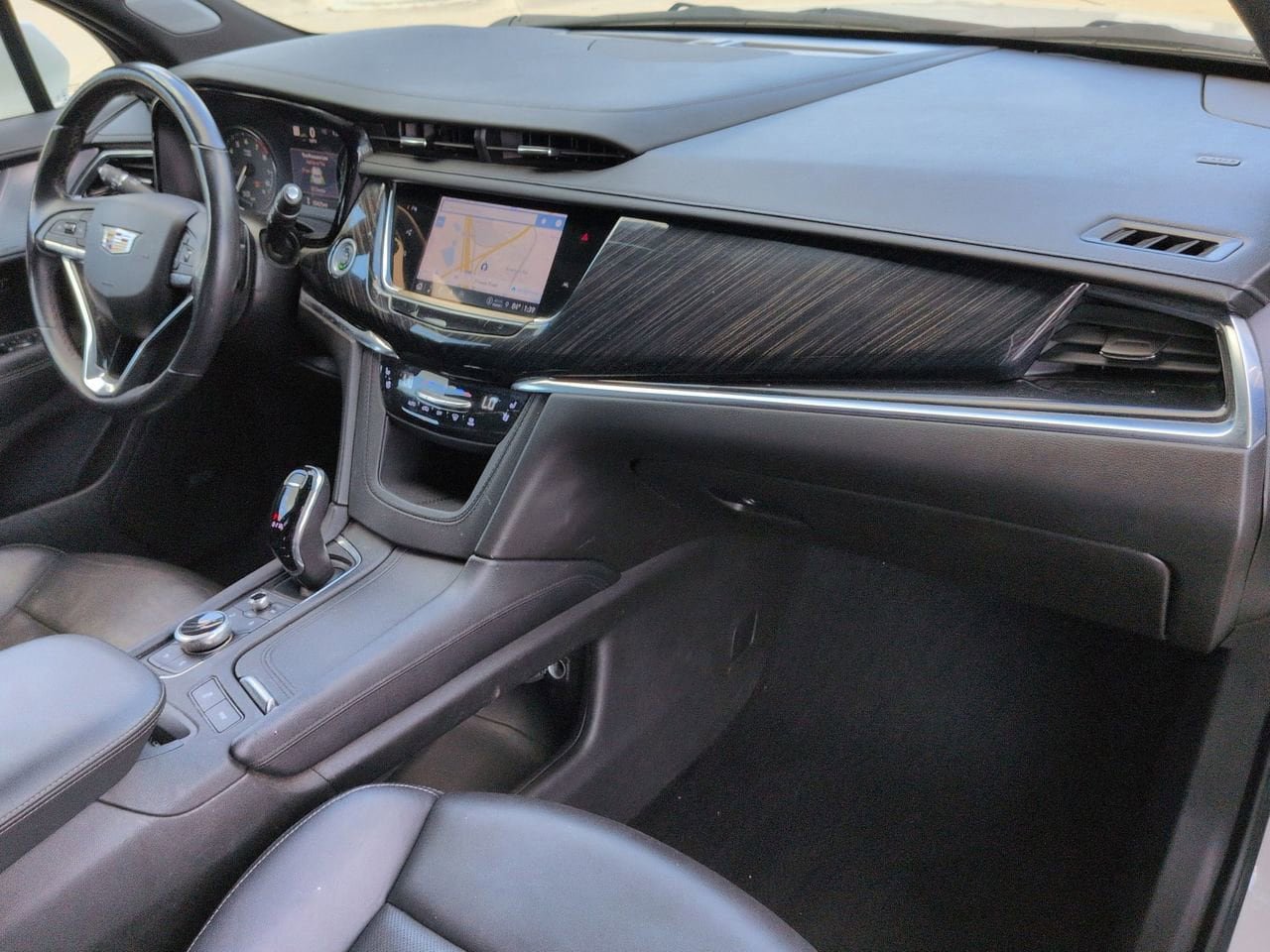 Used 2023 Cadillac XT6 Premium Luxury w/ Technology Package image 27