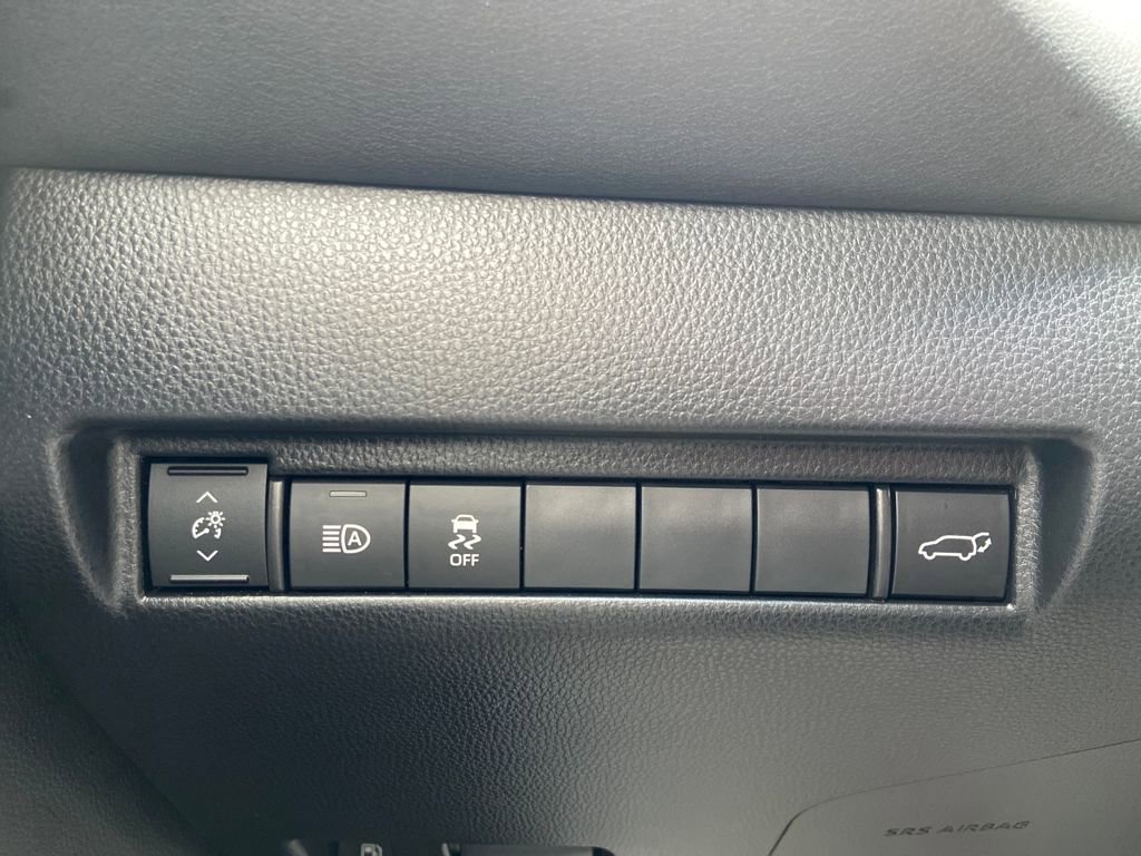 Used 2023 Toyota Venza Nightshade image 30