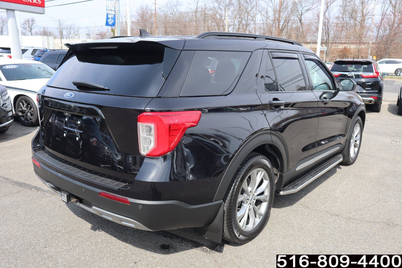 Used 2023 Ford Explorer XLT w/ Equipment Group 202A image 5