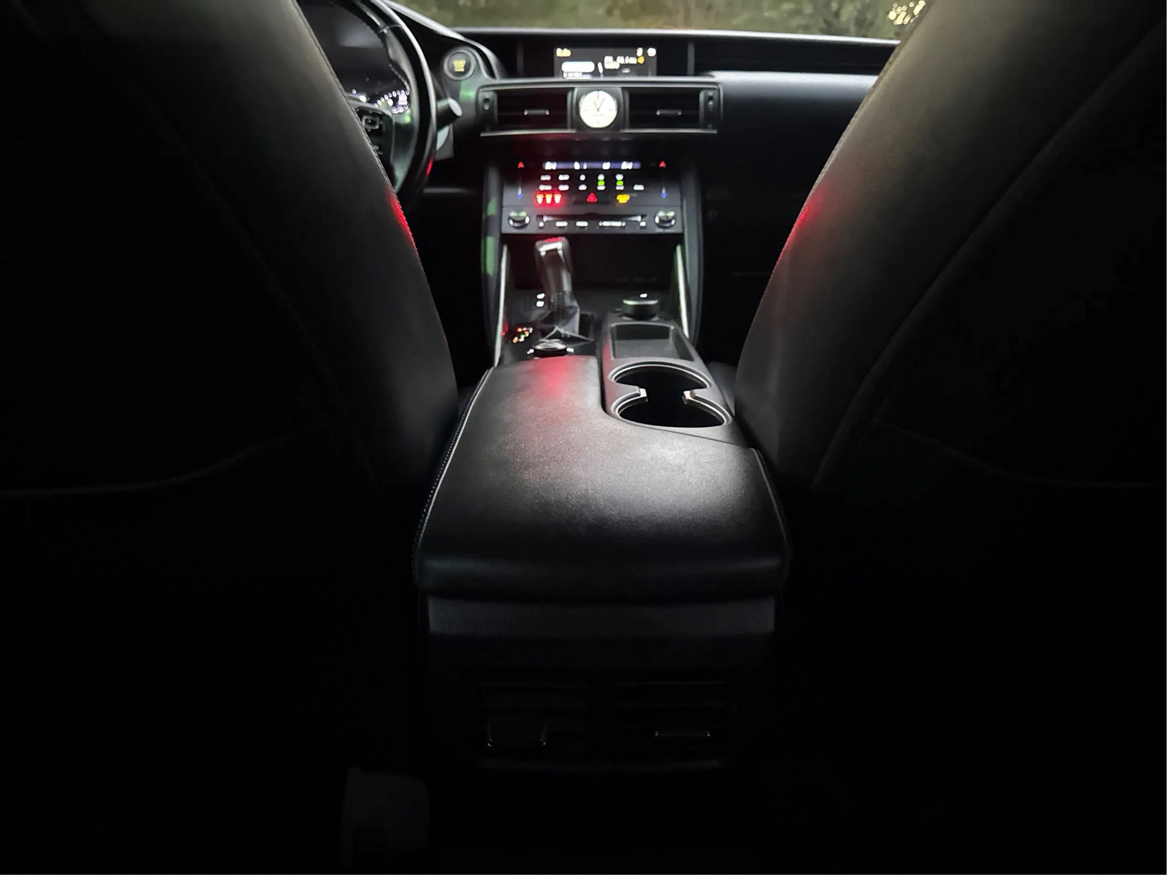Used 2017 Lexus IS 200t w/ Premium Package RWD image 31