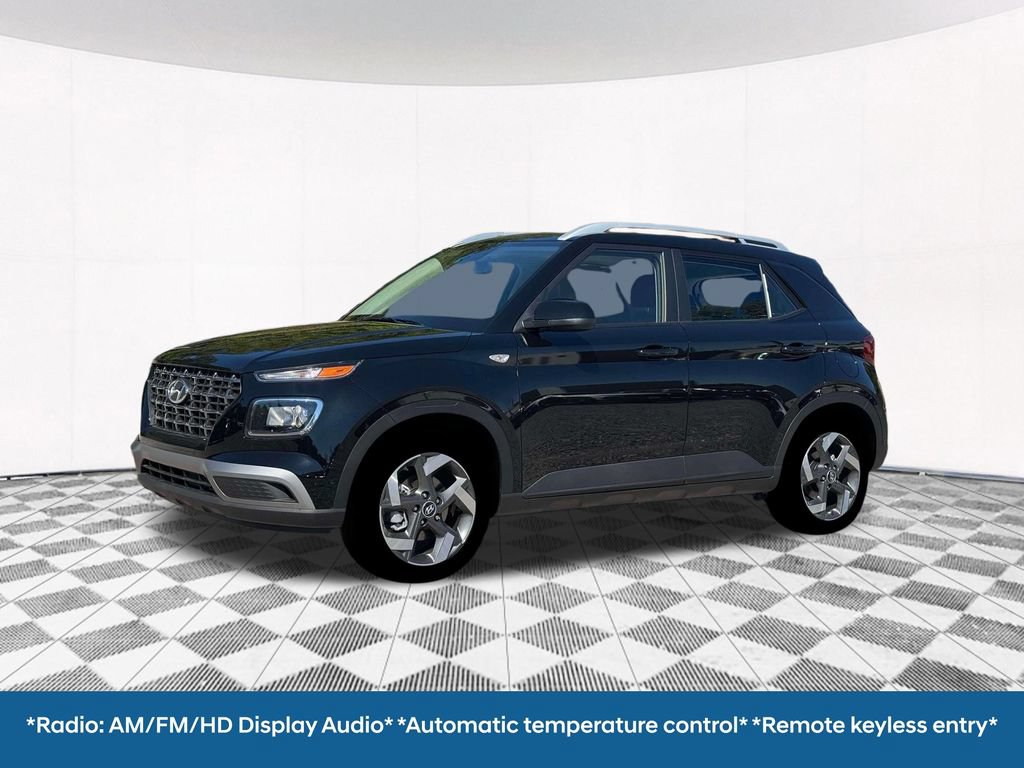 New 2026 Hyundai Venue SEL FWD image 2