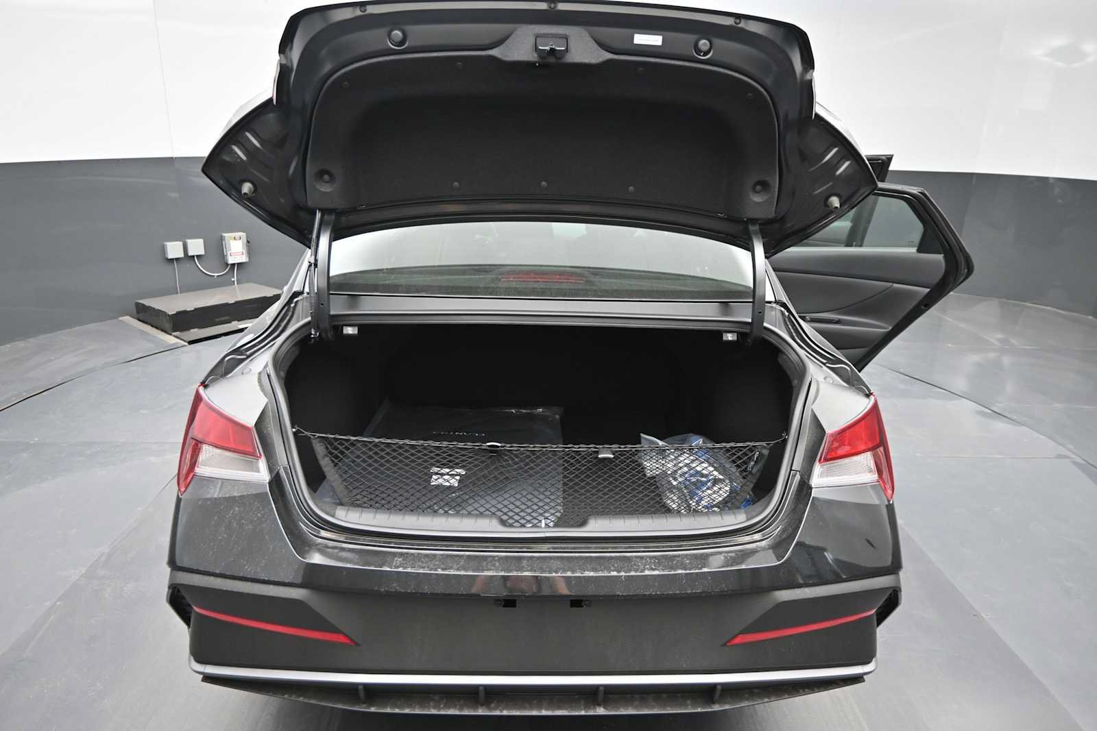 New 2026 Hyundai Elantra Sport FWD image 13