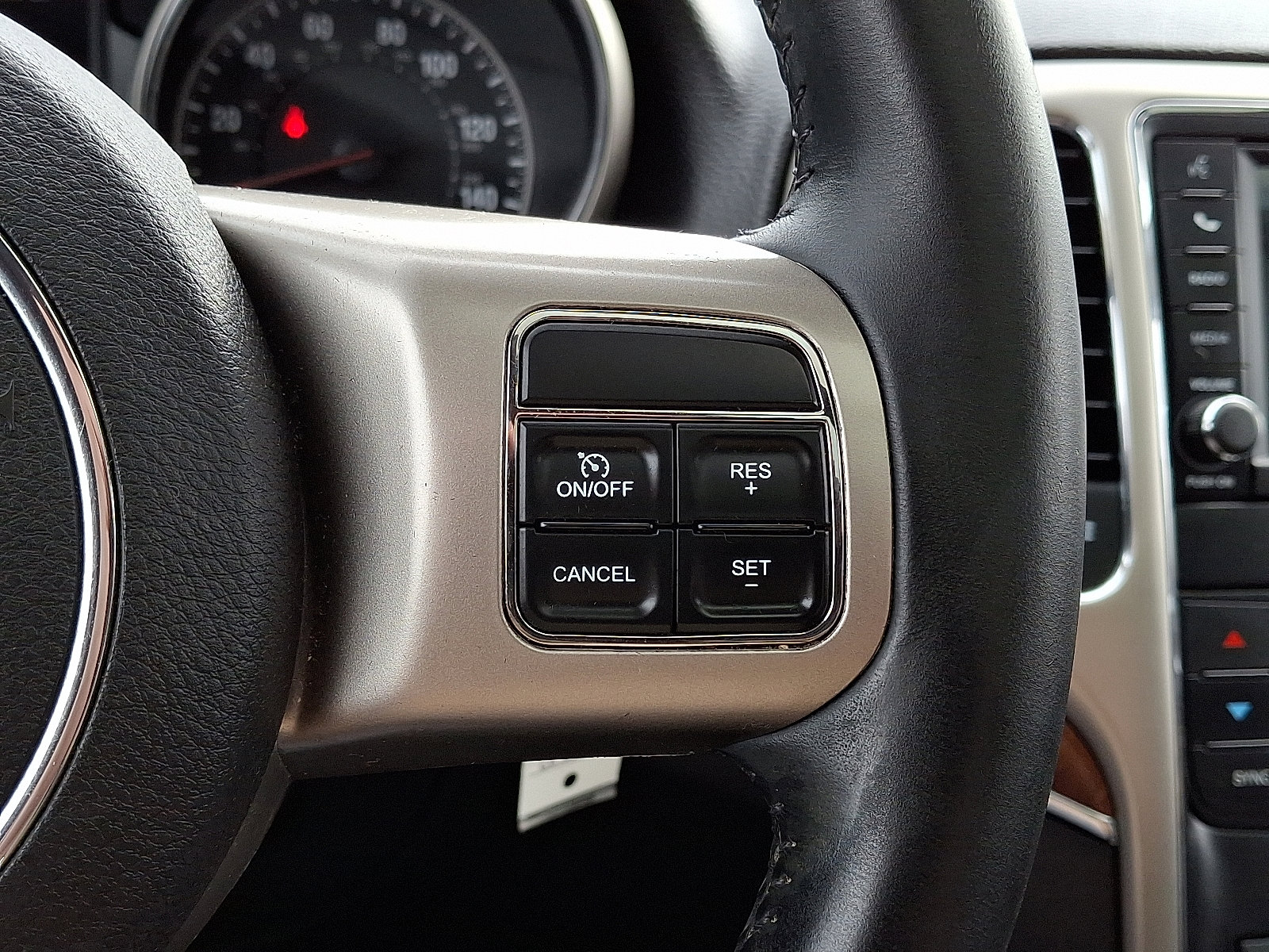 Used 2012 Jeep Grand Cherokee Limited AWD/4WD image 24