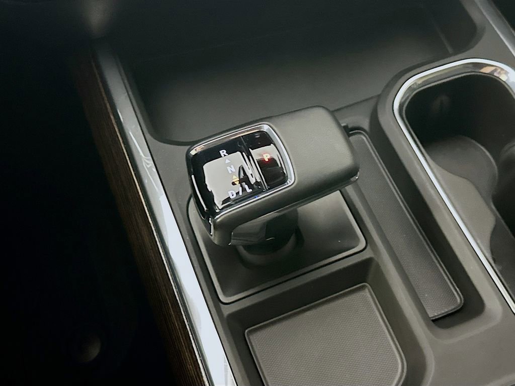 Used 2024 GMC Sierra 1500 Elevation w/ LPO, Elevation Black Package image 16