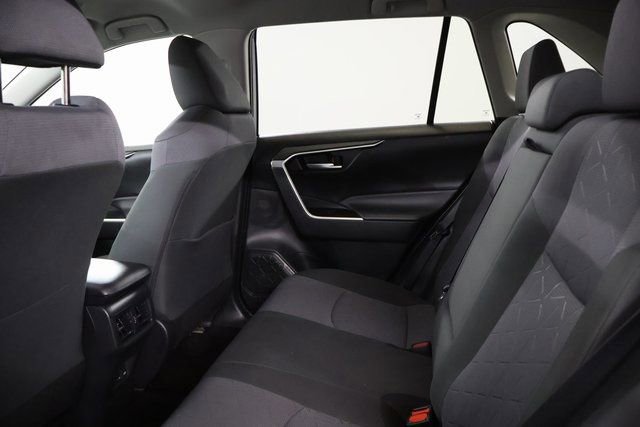 Used 2025 Toyota RAV4 XLE AWD/4WD image 28
