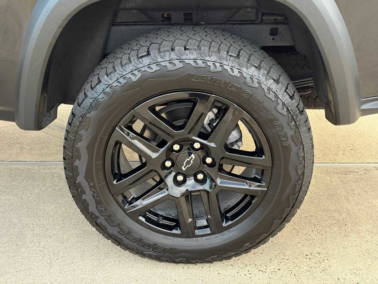 Used 2025 Chevrolet Colorado Trail Boss image 9