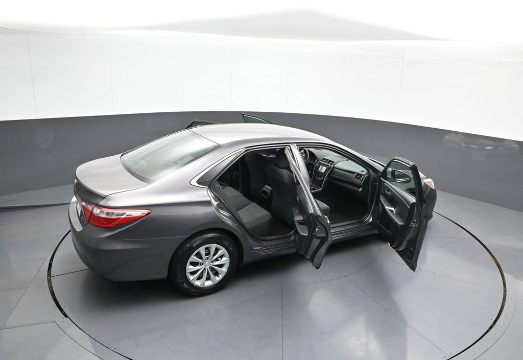Used 2016 Toyota Camry LE FWD image 44