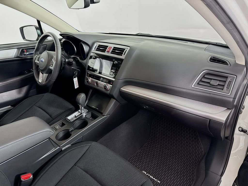 Used 2017 Subaru Outback 2.5i Premium image 34