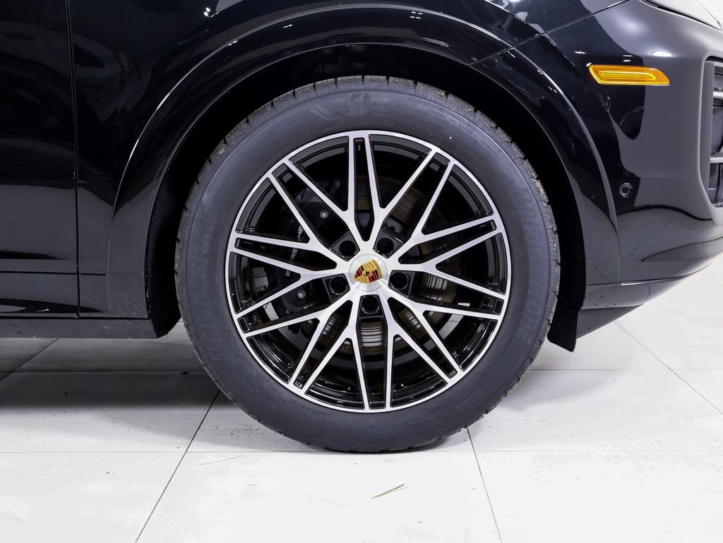 New 2026 Porsche Cayenne image 24