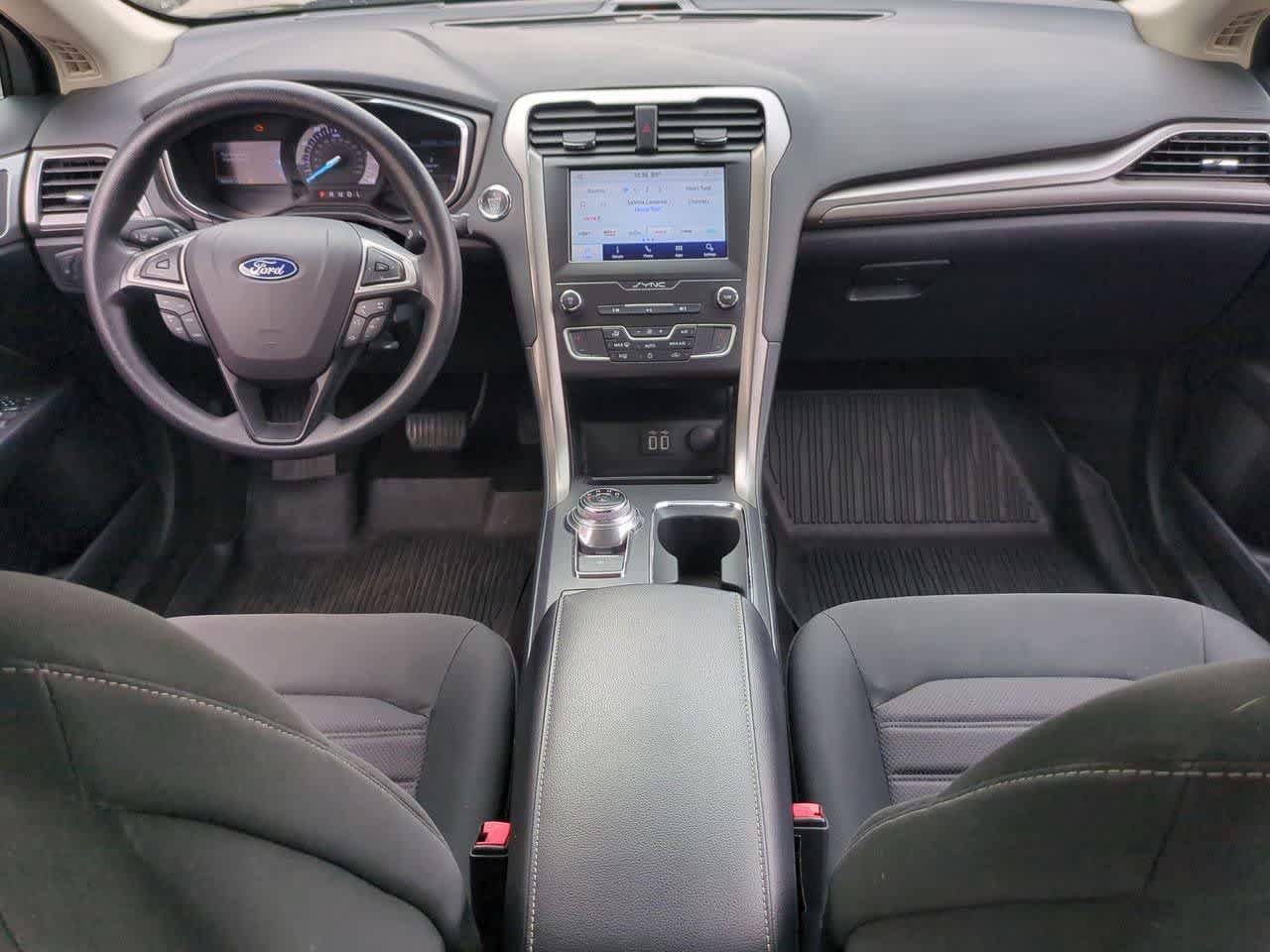 Used 2020 Ford Fusion SE FWD image 14