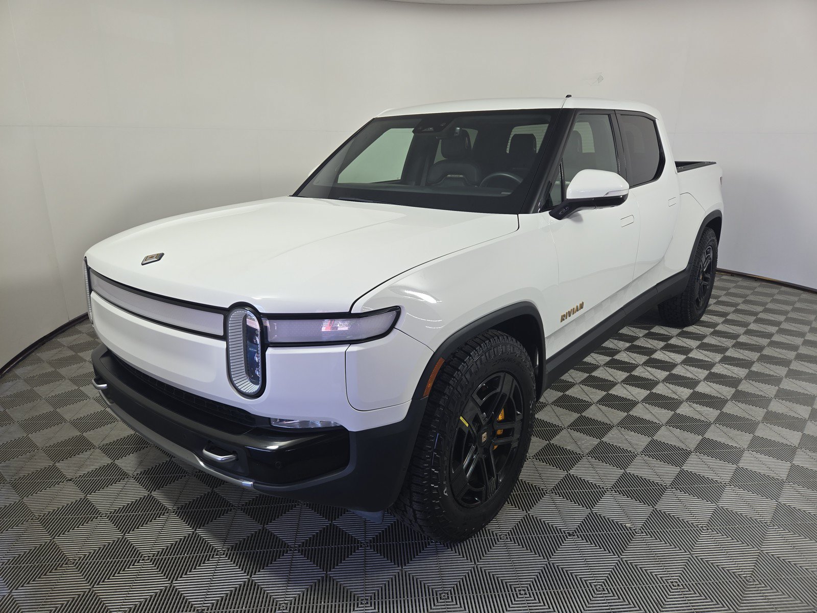 Used 2023 Rivian R1T Adventure