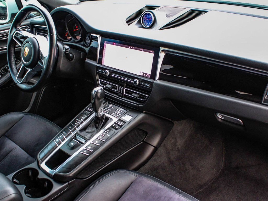 Used 2020 Porsche Macan image 43