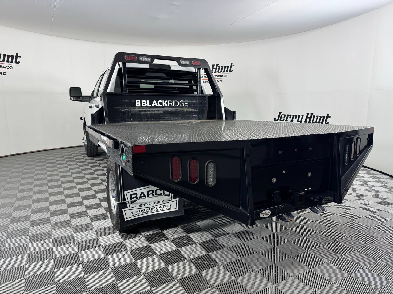 Used 2024 RAM 3500 SLT w/ Quick Order Package 2YG SLT AWD/4WD image 6