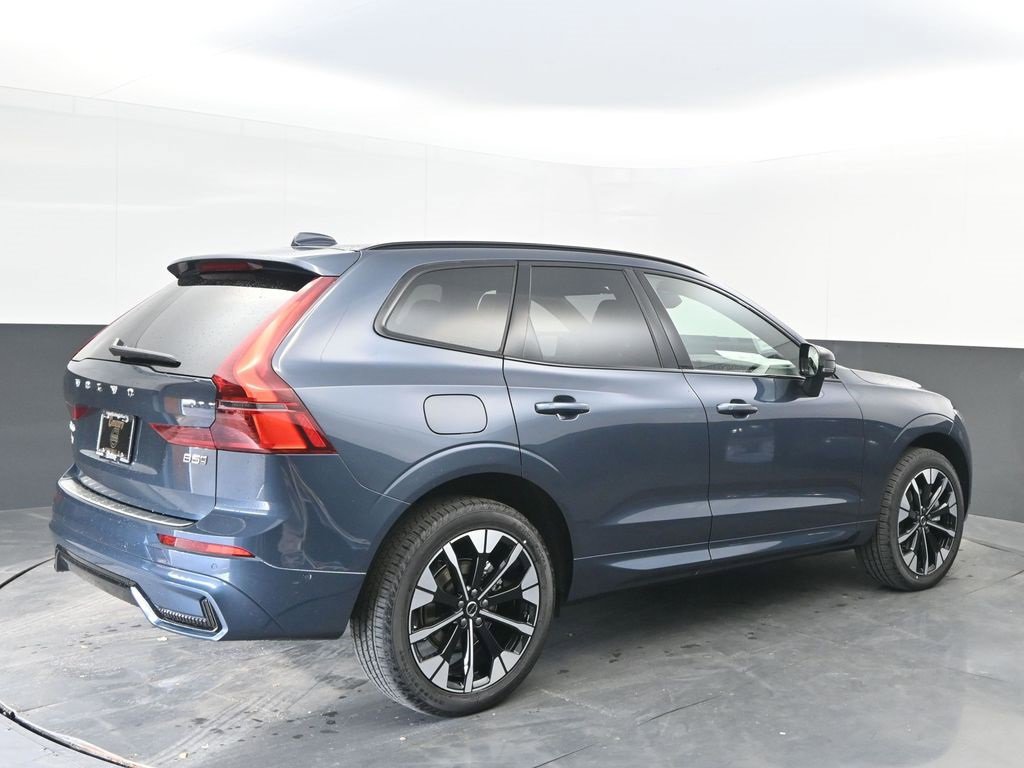 New 2026 Volvo XC60 B5 Plus w/ Protection Package Premier image 7