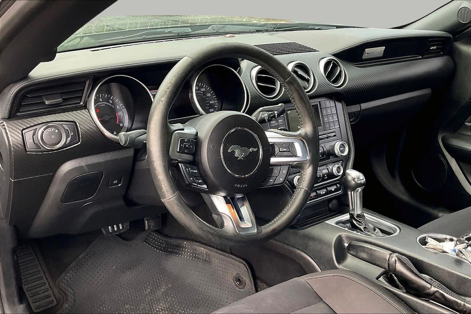 Used 2018 Ford Mustang Coupe RWD image 16