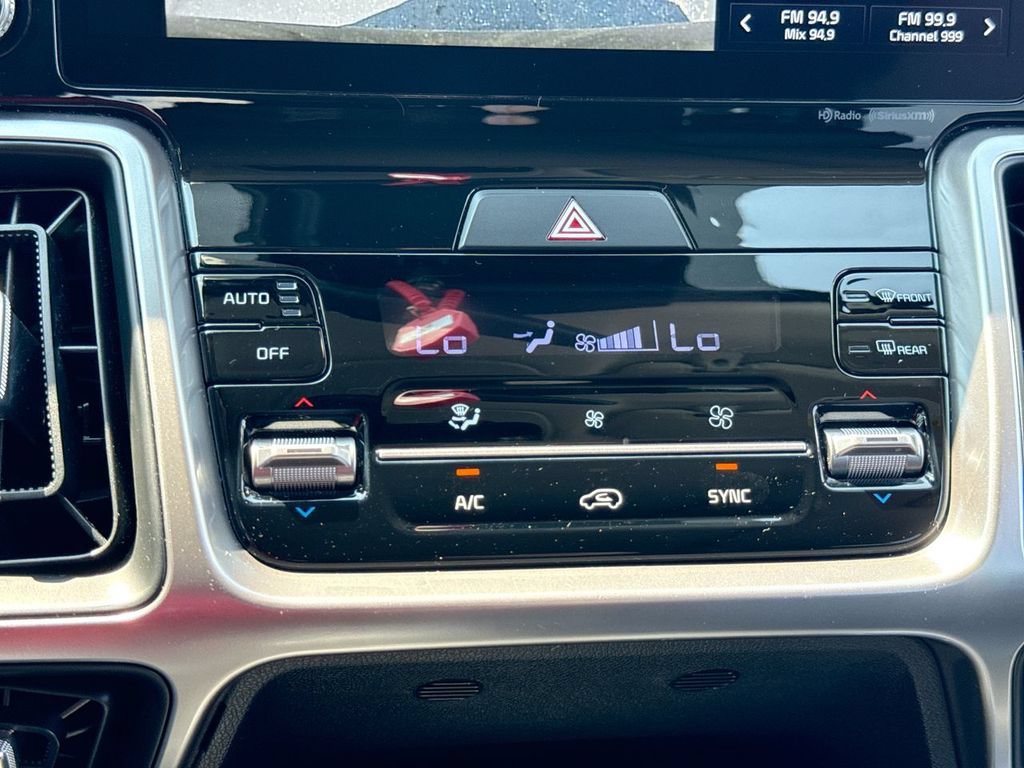Used 2022 Kia Sorento S w/ Panoramic Sunroof Package FWD image 19
