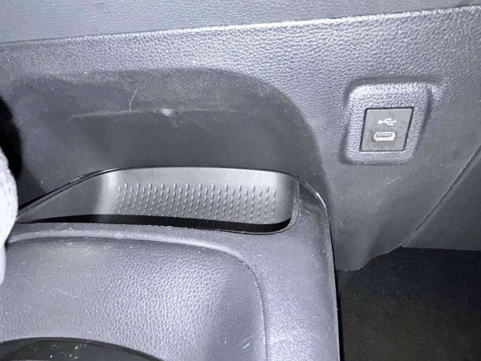 Used 2025 Toyota Corolla LE FWD image 18