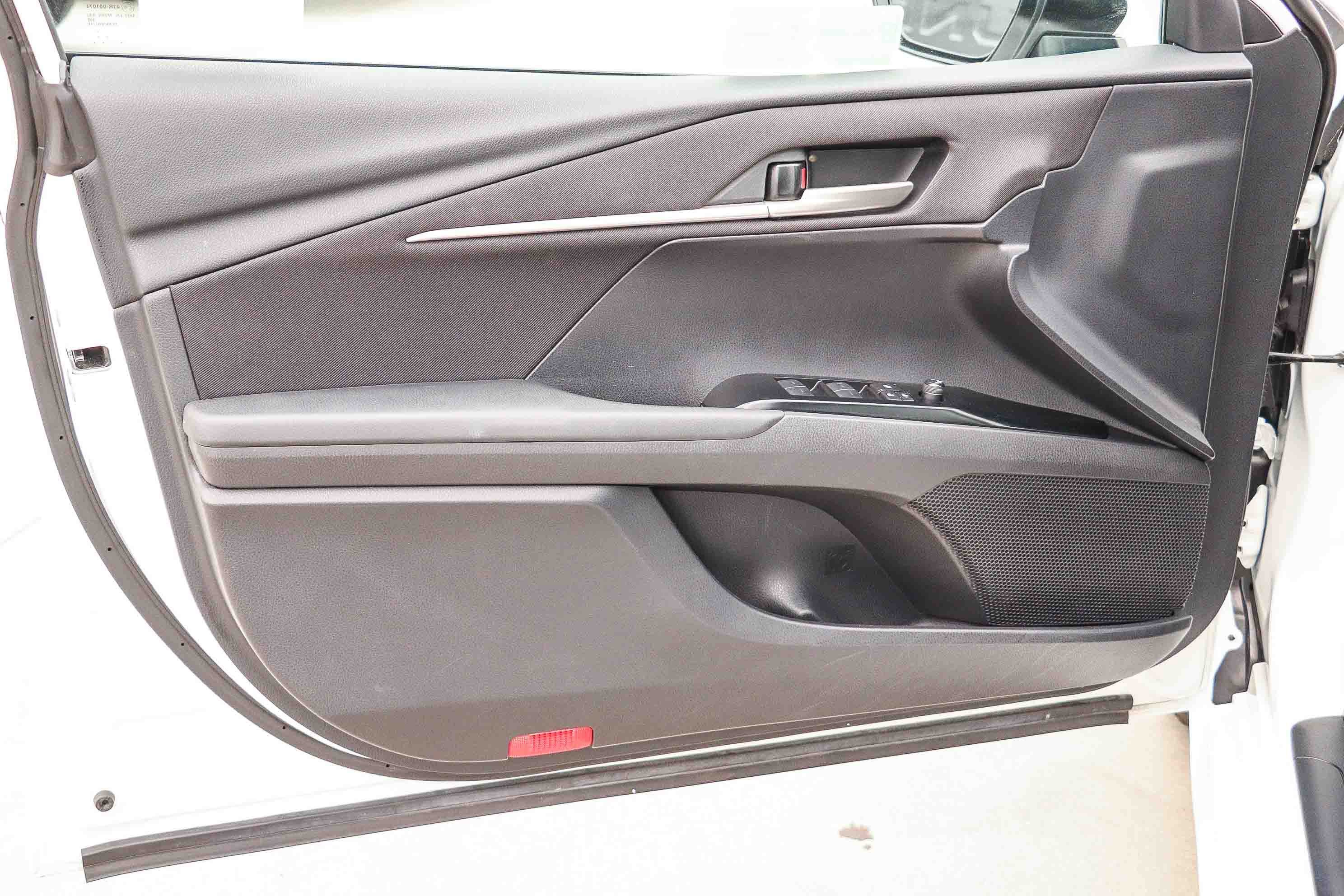 Certified 2025 Toyota Camry SE AWD/4WD image 21