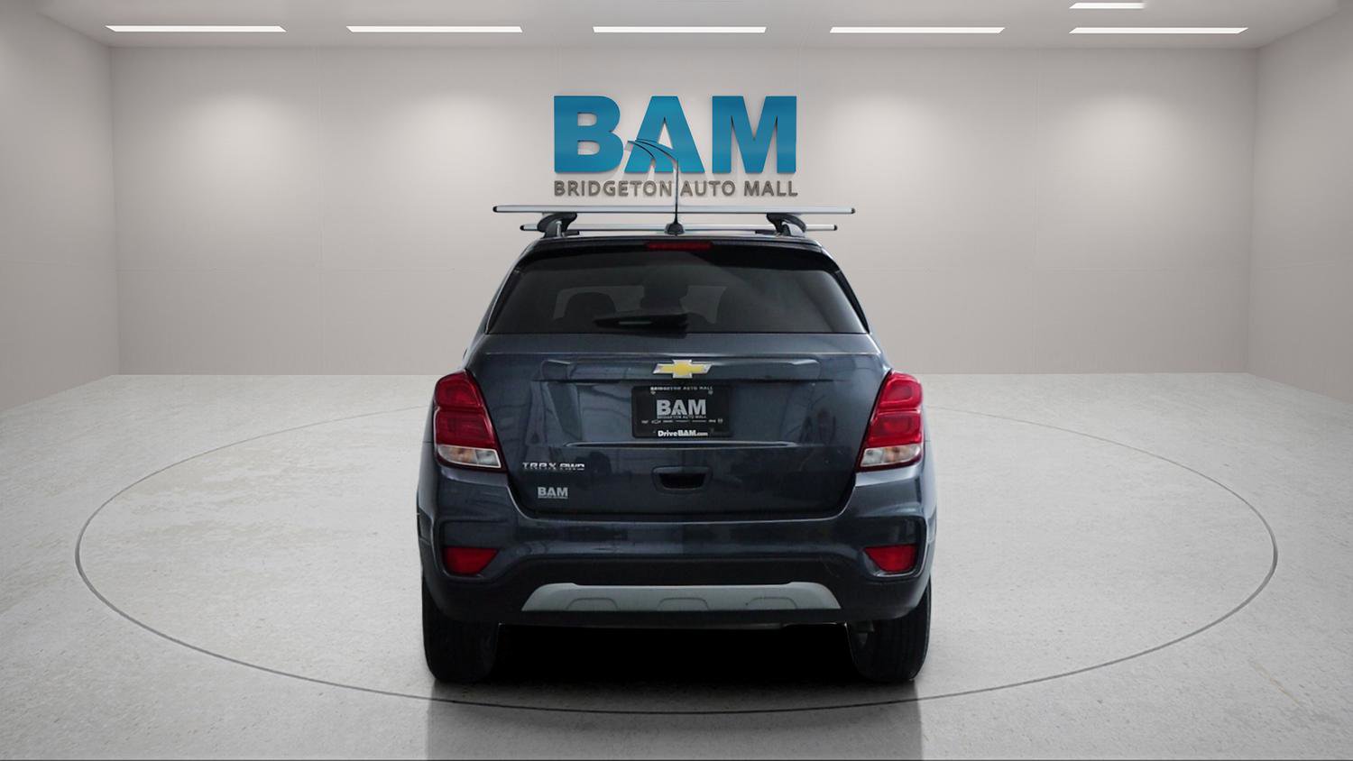 Used 2022 Chevrolet Trax LT w/ LT Convenience Package image 11