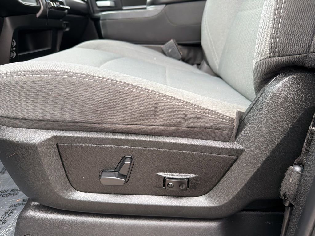 Used 2024 RAM 2500 Big Horn AWD/4WD image 16