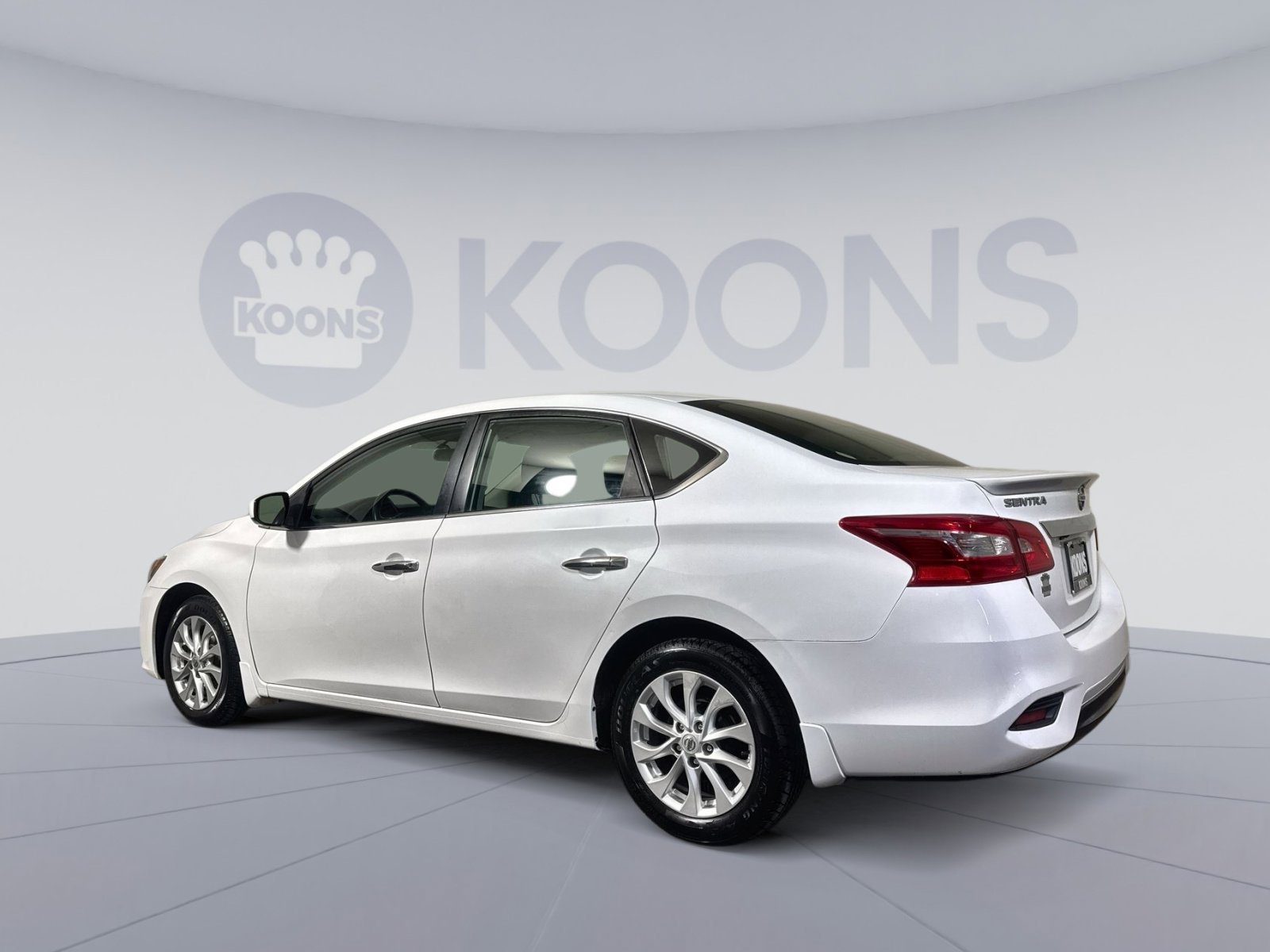 Used 2019 Nissan Sentra S w/ Appearance Package FWD image 4