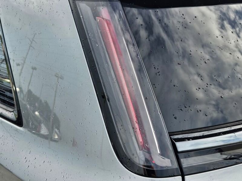 New 2026 Cadillac Vistiq Sport image 11