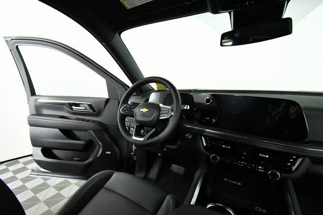 New 2026 Chevrolet Suburban LT w/ Comfort Package image 19