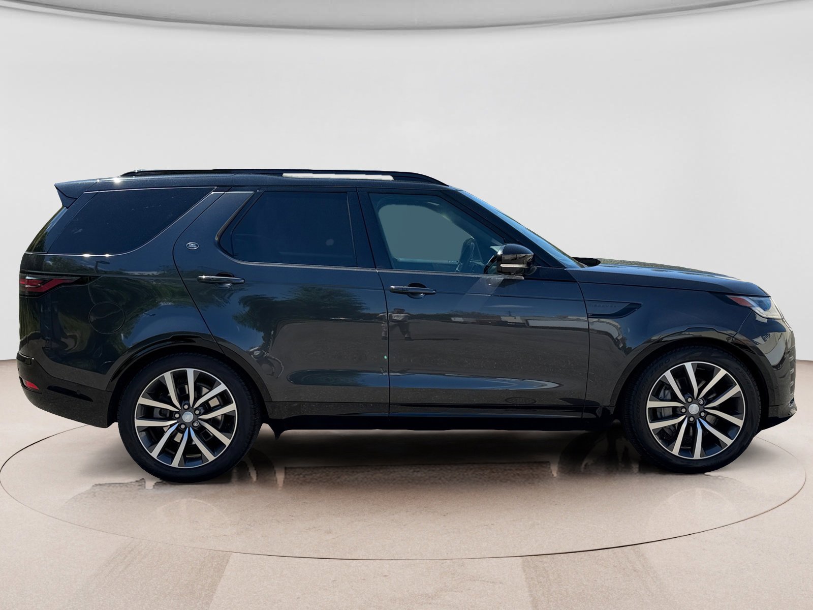 Used 2023 Land Rover Discovery S R-Dynamic AWD/4WD image 6