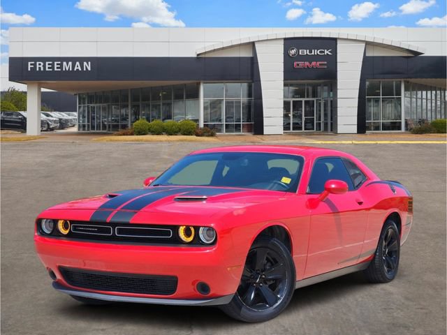 Used 2018 Dodge Challenger SXT RWD video 1